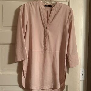 Ivanka Trump light pink blouse with 3 buttons on the front, size XS